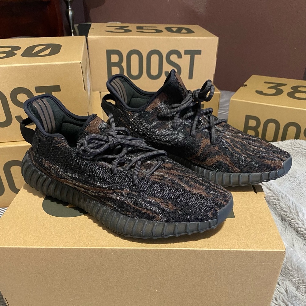 Adidas Yeezy Boost 350 V2; 9.5
